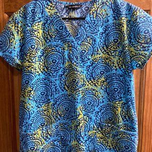 "Cassandra O" scrub top. Womens small, multi-colored & patterned